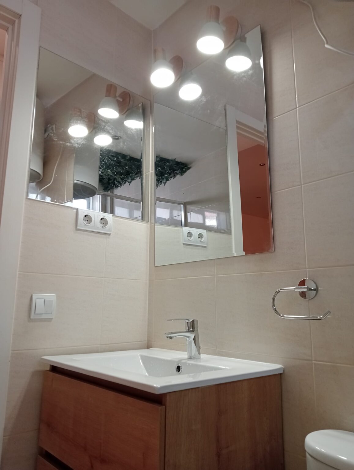 Reforma de baños en Villaviciosa de Odón incluyendo fontanería y sanitarios